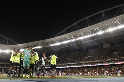 Venda frustrada, vaias a Textor e goleada: os altos e baixos vividos pelo Botafogo até a vitória contra o Cruzeiro