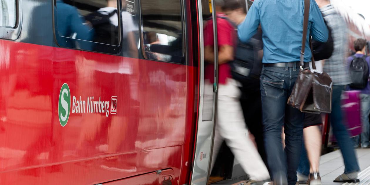 Während kompletter Sommerferien 2026: S-Bahn nach Nürnberg fällt wochenlang aus - Ersatzbusse fahren
