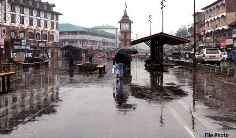Rain keeps temp down in J&K; Met predicts showers till Aug 11