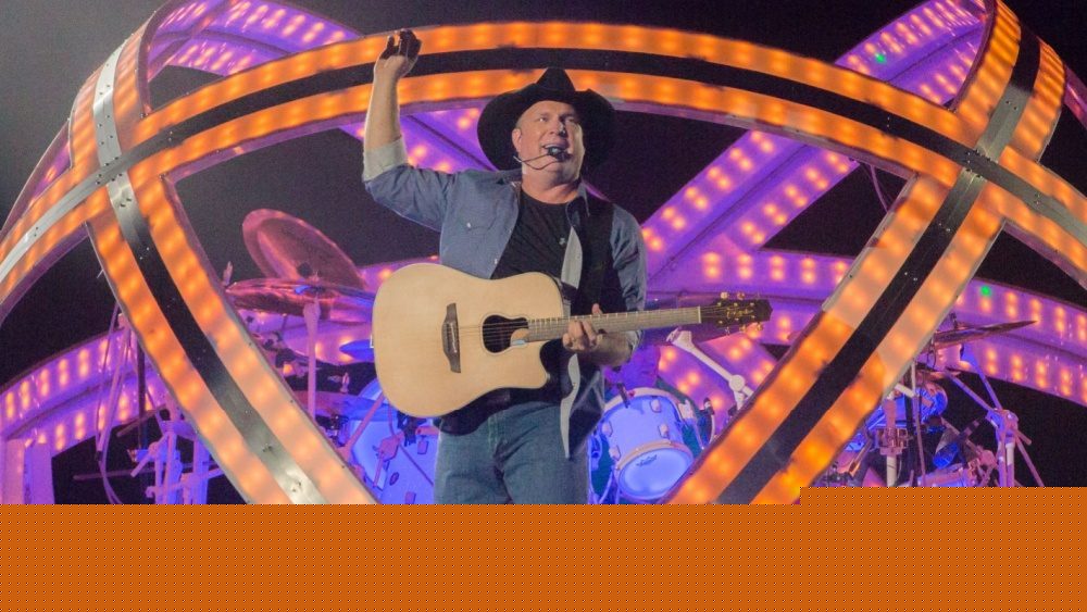 Garth Brooks adds more dates in Chicago on his ‘Blame It All On My Roots’ retro arena tour