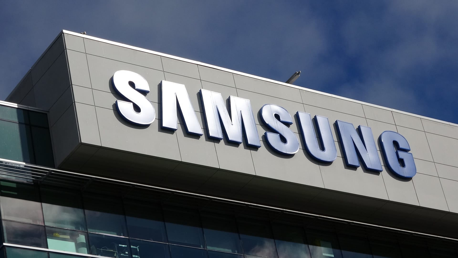 Samsung’s profit triples, beating estimates as AI chip demand fuels memory shortage