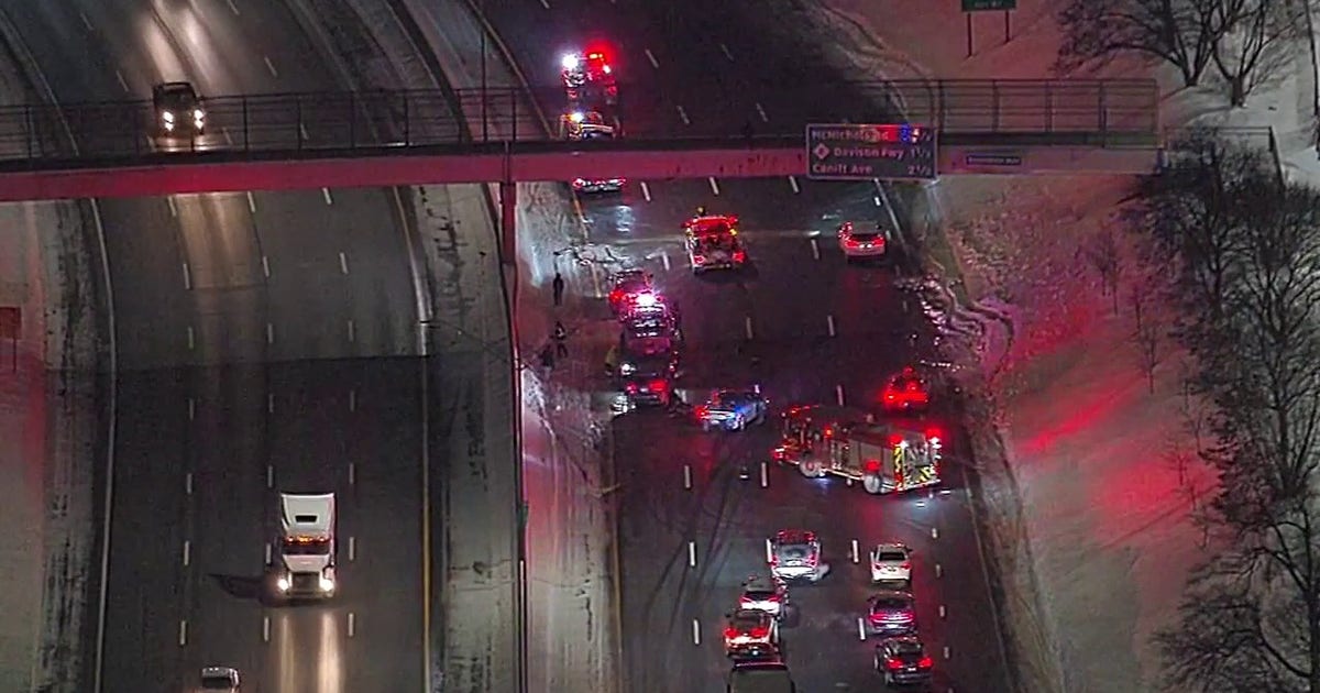 SB I-75 reopens at 7 Mile after multi-vehicle crash