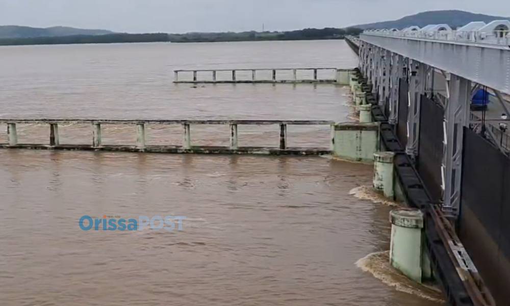 Administration on high alert as Mahanadi water level rises