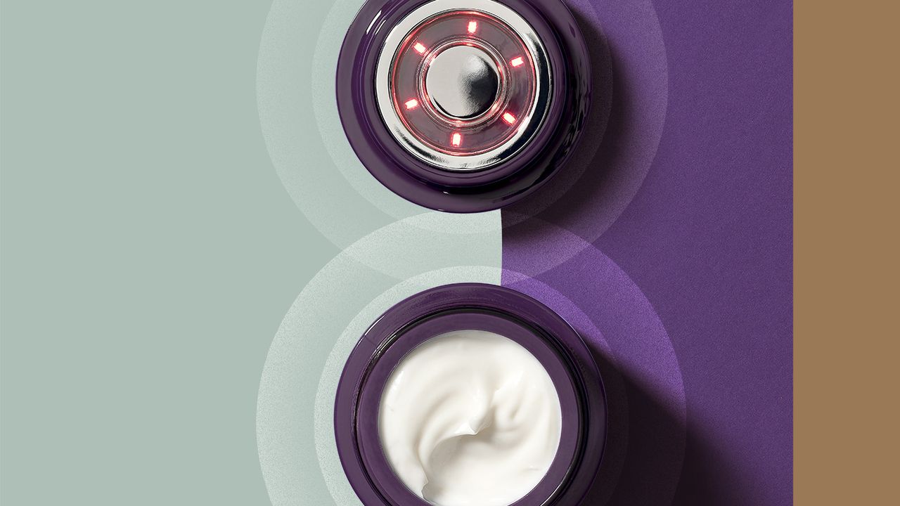 La crema viso Vagheggi da usare in sinergia con un device hi-tech per migliorare l'età biologica della pelle