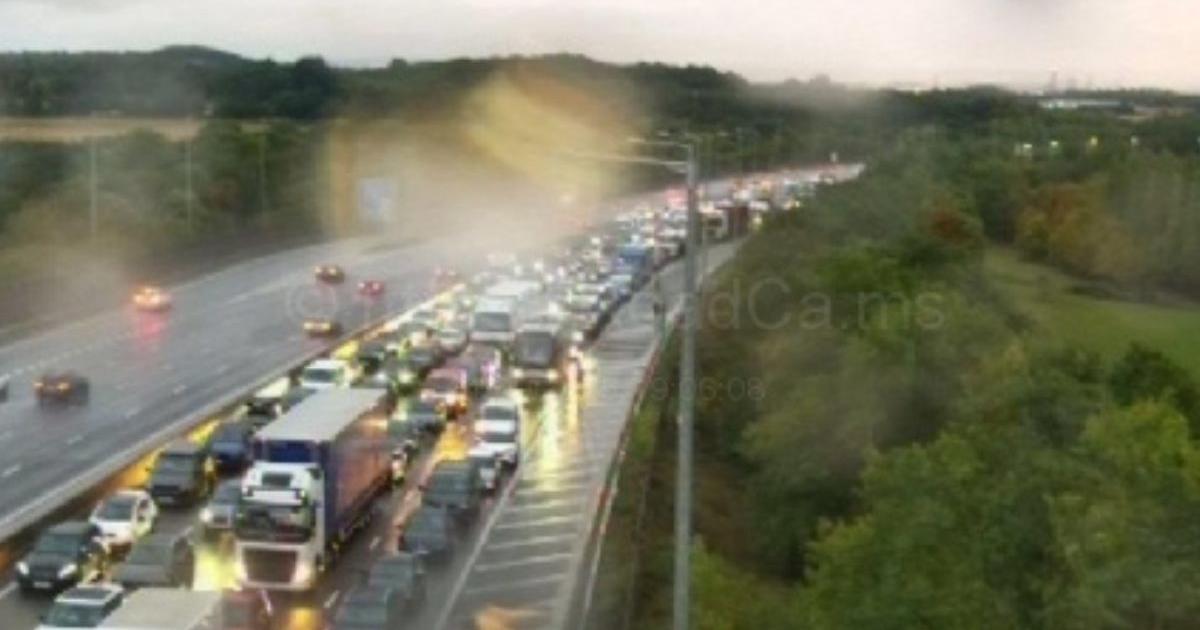 'Avoid the area' - M25 closed after 'serious' multi-vehicle crash in Essex