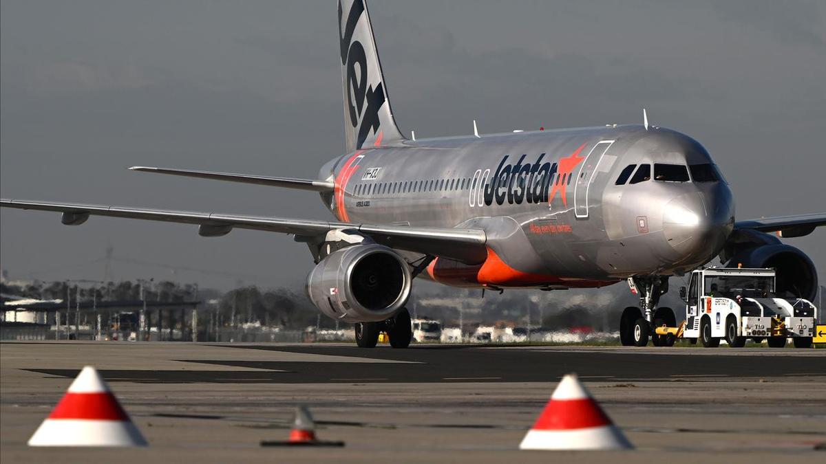 Emergency meeting after near miss for planes on tarmac
