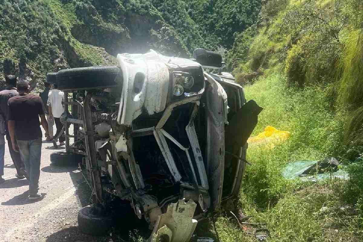 10 Injured As Tempo Overturns on Batote-Doda Road
