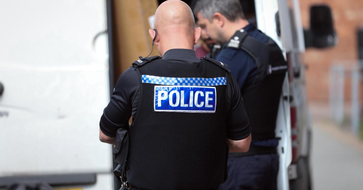Police issue warning after criminals caught on CCTV