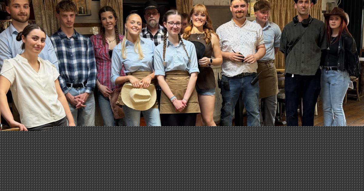 New Forest pub offers free meals to firefighters and responders battling A31 fire