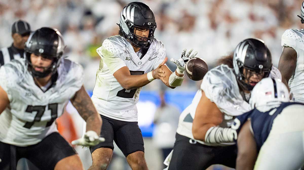 Oregon’s Dan Lanning shuts down Dante Moore Heisman buzz