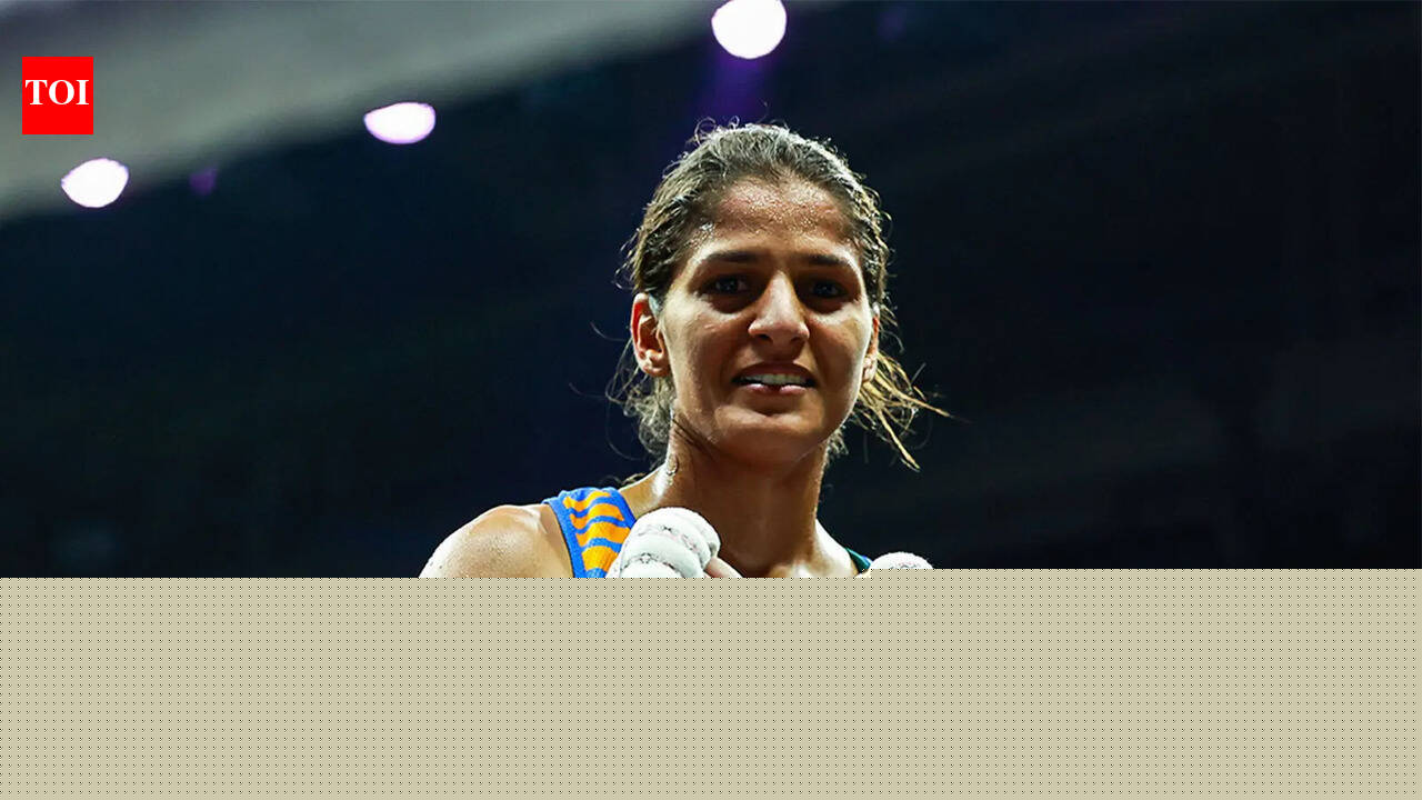 CWG: Jaismine Lamboria beats Michaela Walsh to win Women's 57kg Boxing Gold
