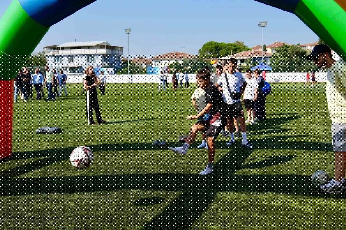 Balıkesir’de Gençlik ve Spor festivali coşkuyla gerçekleşti