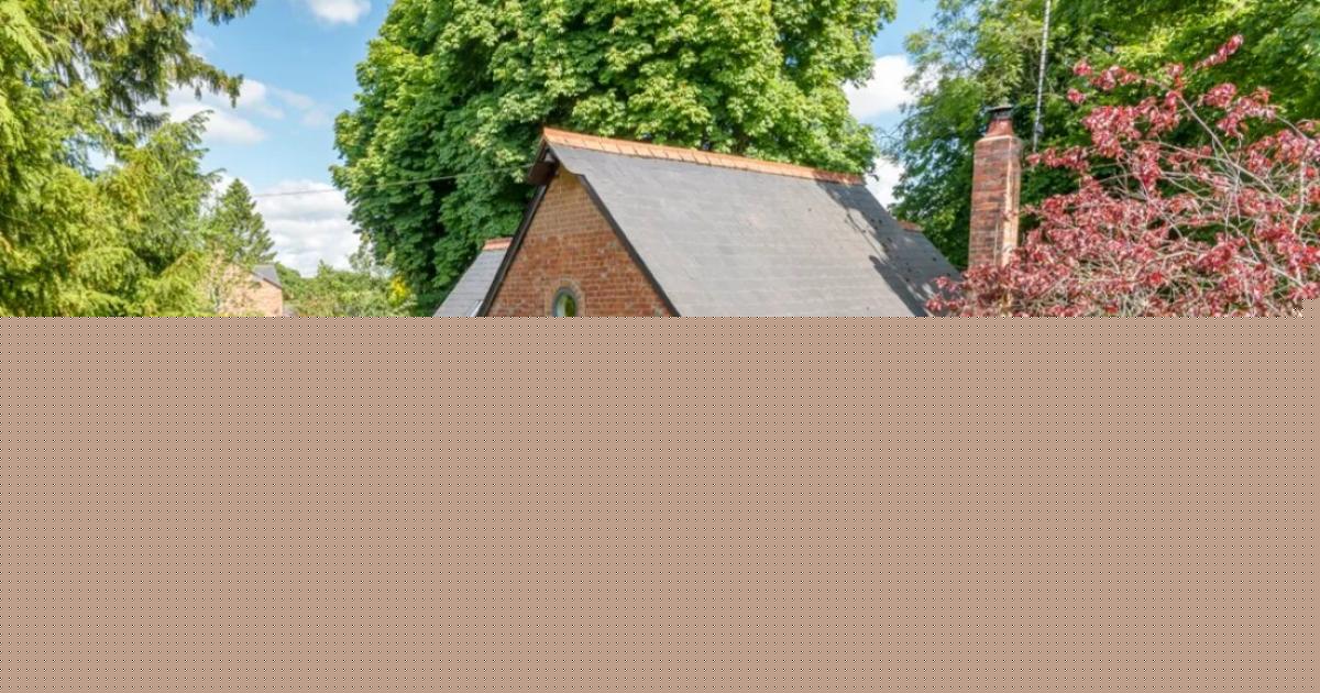 Three-bedroom detached home in Hungerford on sale for £795,000