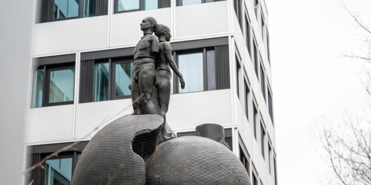 Papiere gegen Geld - Ex-Behördenmitarbeiter verurteilt