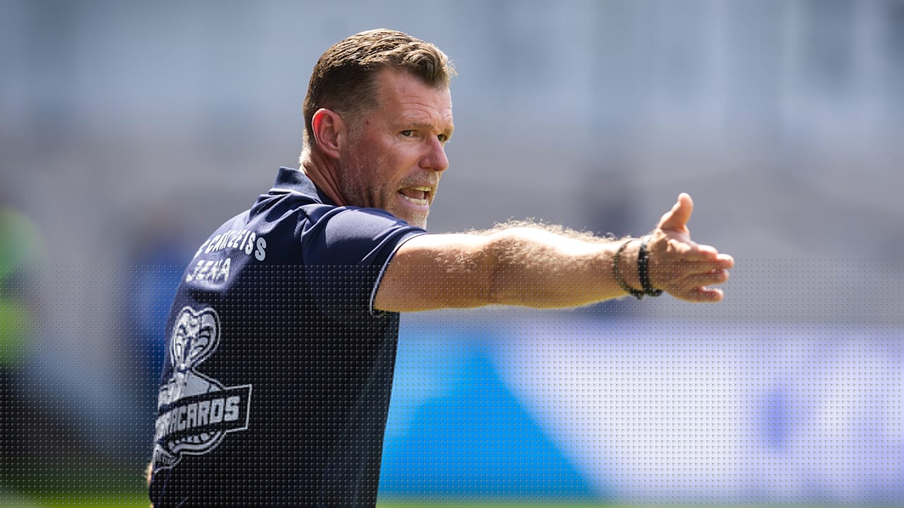 „Social Media lese ich nicht“ - Jena-Trainer reagiert auf Fan-Kritik
