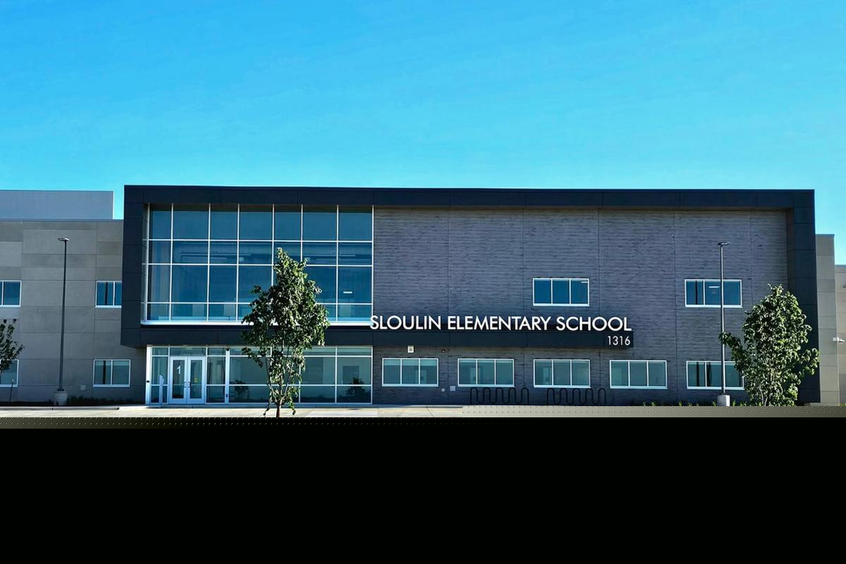 Williston's New Sloulin Elementary Holds Ribbon-cutting August 12