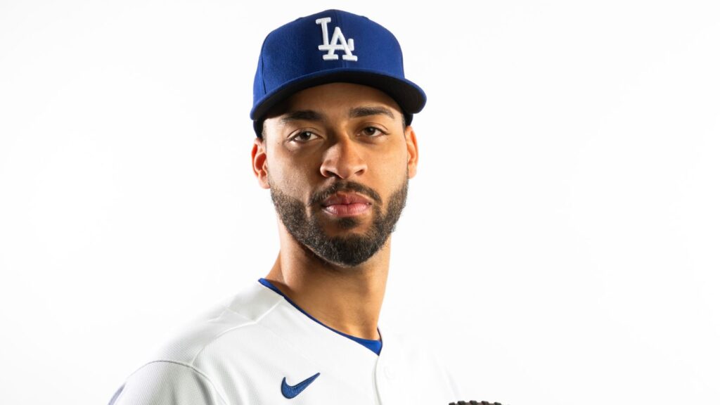 Cubs Recall Antoine Kelly For MLB Debut