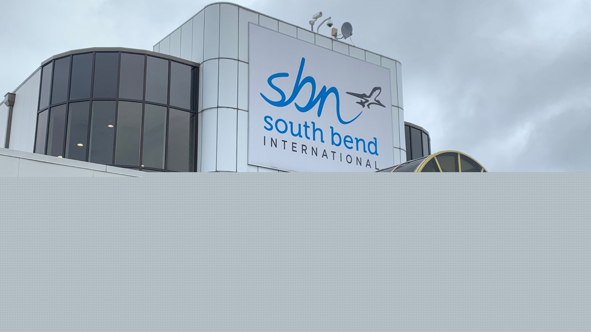 American Airlines to fly passengers between O'Hare from SBN instead of bus