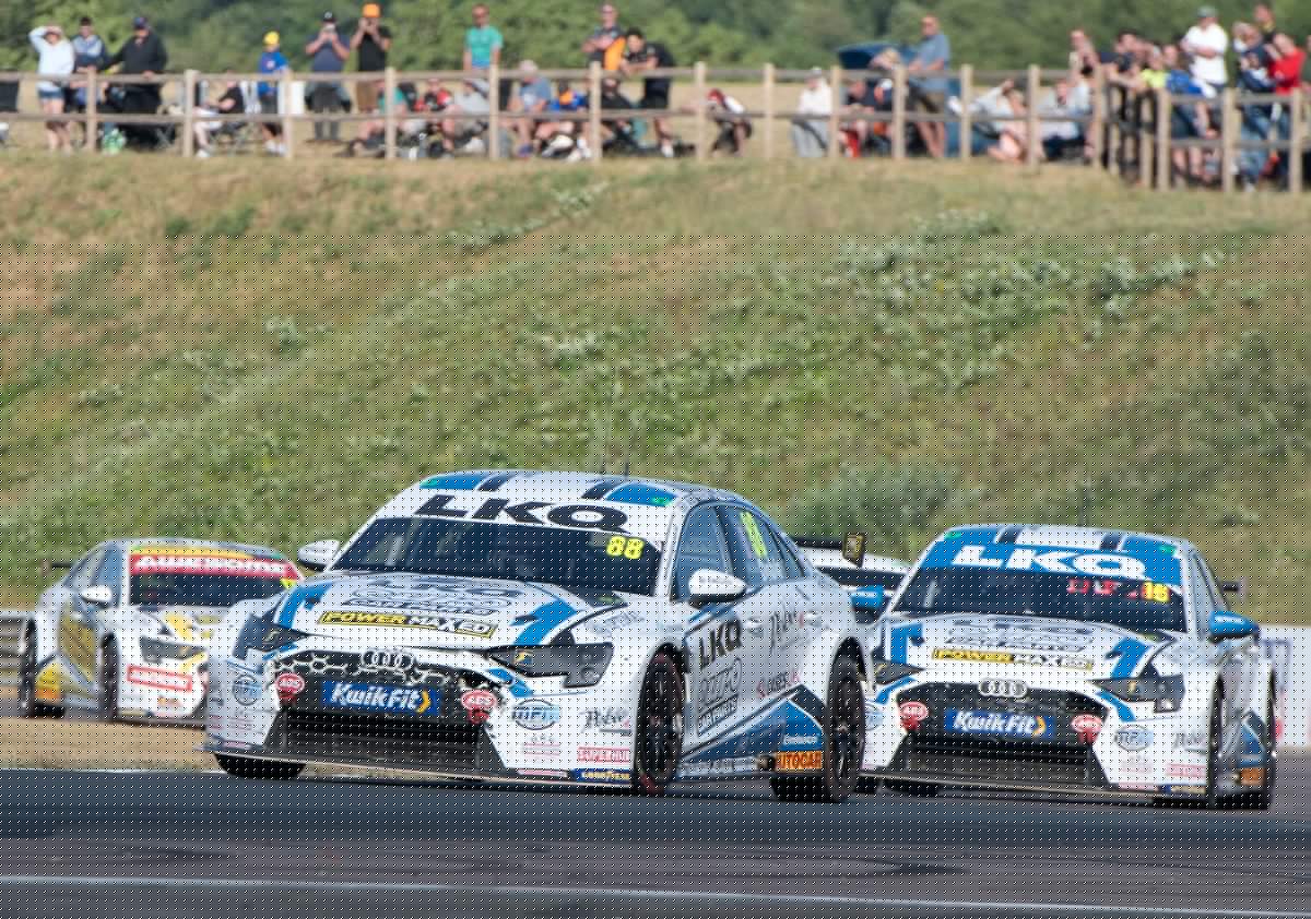 BTCC - Power Maxed Racing drivers show consistency at Thruxton