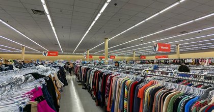 The Enormous Thrift Store In Hawaii Where You’ll Find Rare Treasures Under $25