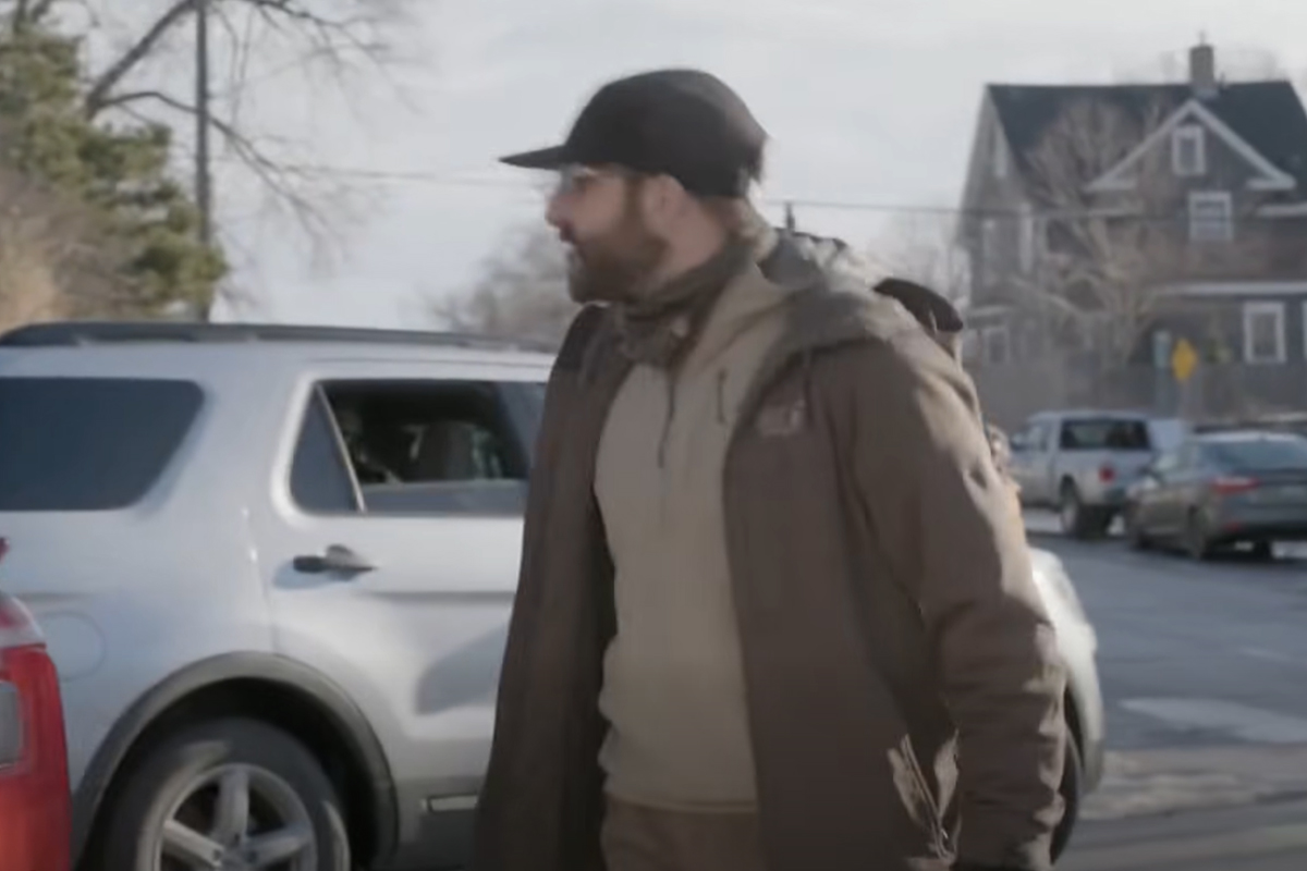 Viral Video Shows Man Resembling Alex Pretti Attacking Federal Agents — but Other Footage Challenges Claims of 'Execution' — Which One Is Real, Which Is AI?