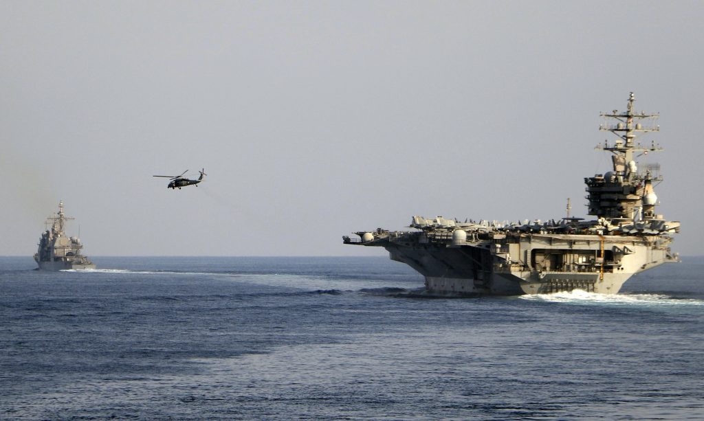IRGC: Τρία πετρελαιοφόρα επλήγησαν στα Στενά του Ορμούζ