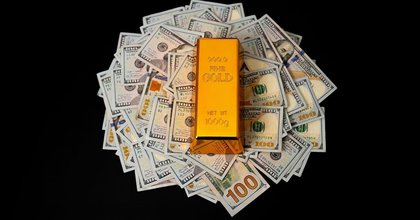 Dólar ya no está de moda: Fondo de Canadá recomienda oro, yen y franco tras caída del billete verde