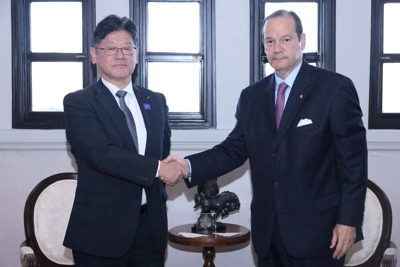 Canciller Martínez-Acha Vásquez se reúne con ejecutivos de All Nippon-Airways