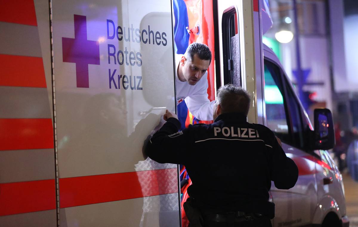One person killed, 15 injured as car hits group of people in Berlin — TV