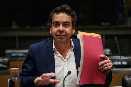 La plainte des journalistes Patrick Cohen et Thomas Legrand contre le magazine « L’Incorrect » classée sans suite