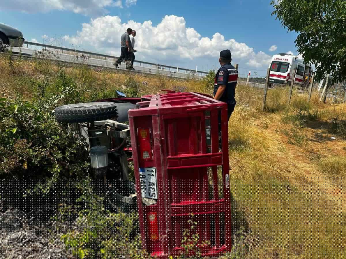 Bilecik'te Elektrikli Motosiklet Kazası: Sürücü Yaralandı