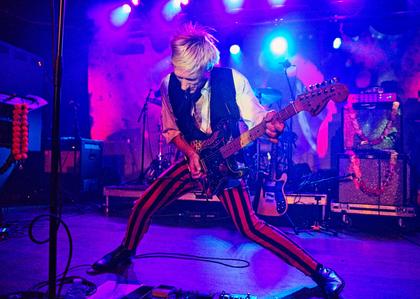 Kula Shaker’s Vibrant Psych Rock Sweetens Up Brighton Music Hall (SHOW REVIEW/PHOTOS)