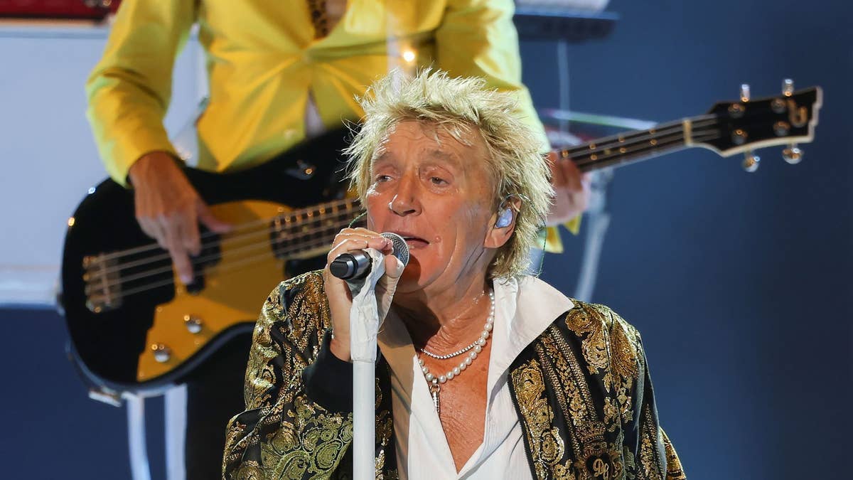 'Disappointed' Rod Stewart, 81, forced to cancel 2 shows amid health scare