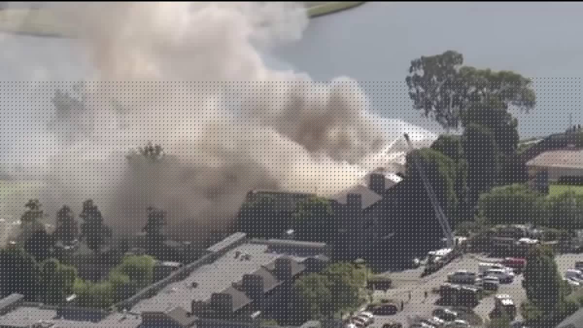 6-alarm fire destroys dozens of Foster City condos, displaces families