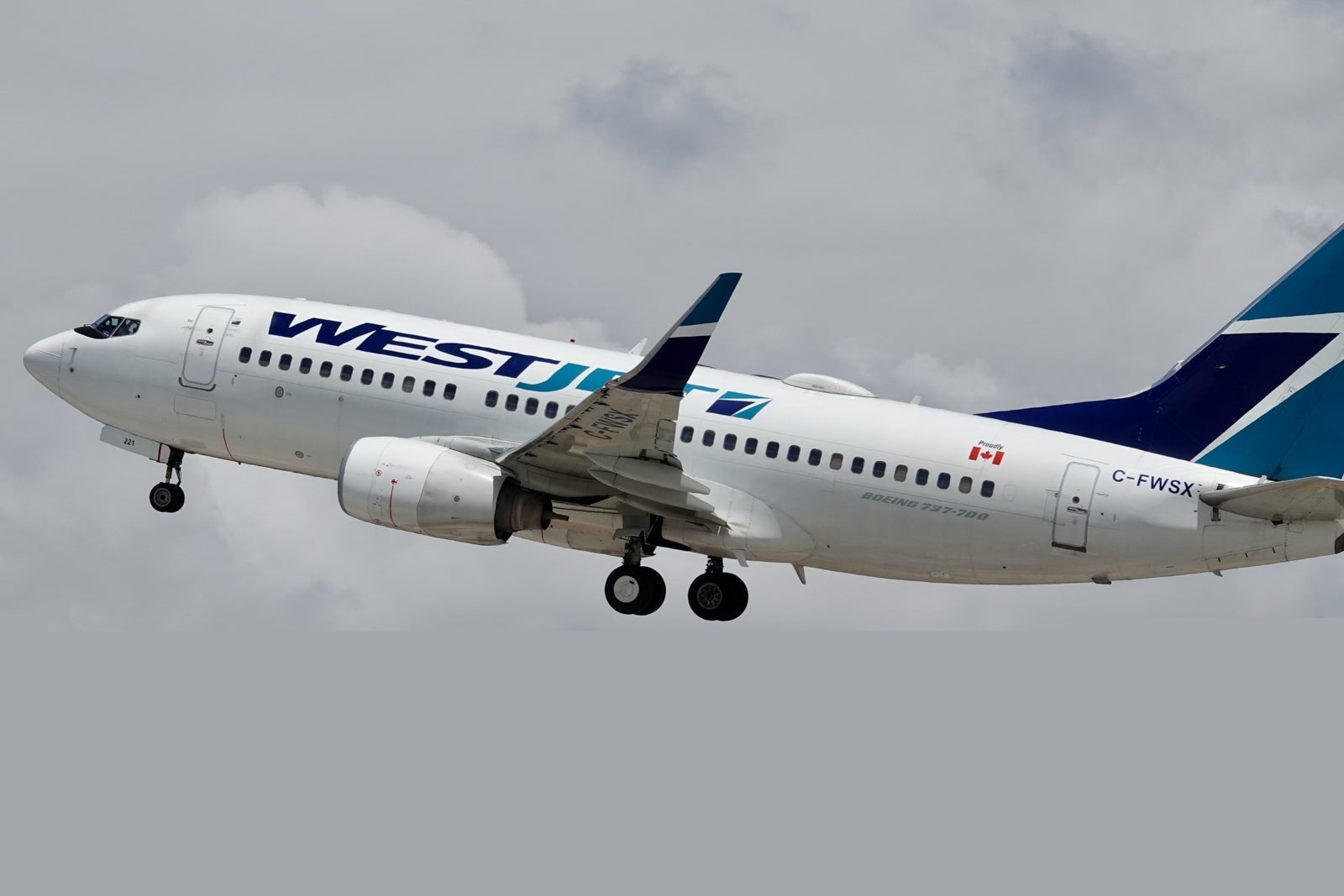 One of Canada’s largest airlines grounds flights as crews strike