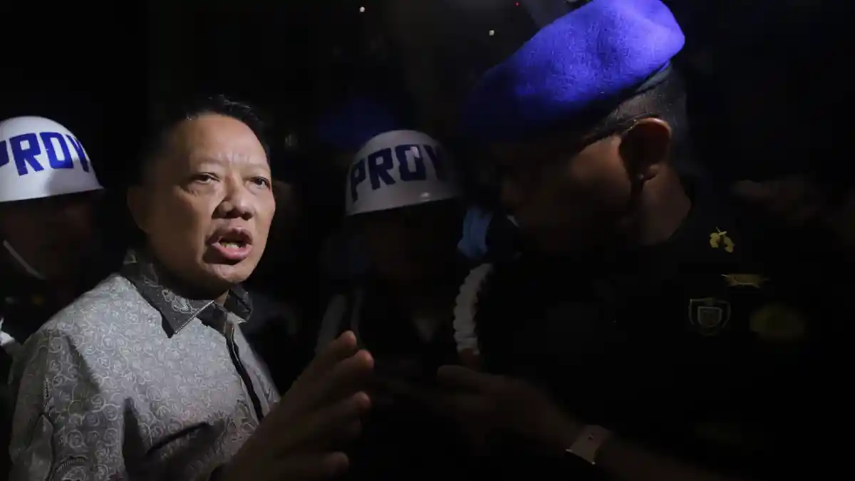 IPW Duga Ada Ancaman dari Febrie Adriansyah ke Jaksa Agung hingga Ditahan Tanpa Rompi dan Borgol