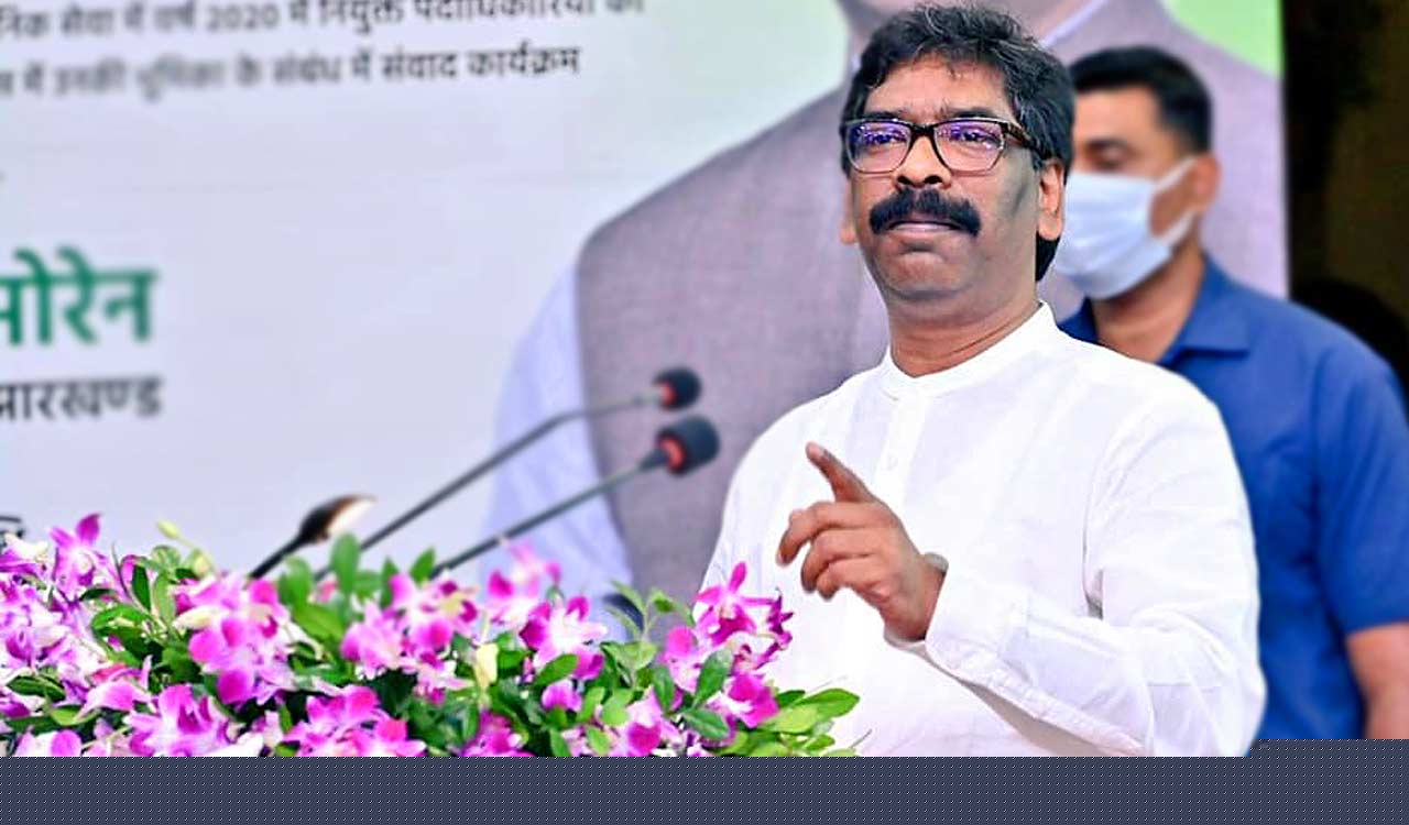 Paper leaks becoming national crisis, may raise issue with Centre: Jharkhand CM Hemant Soren