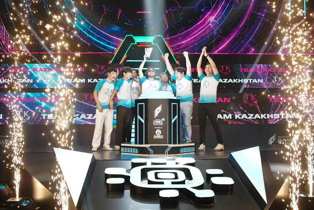 Казахстанская Team KZ стала чемпионом "Игр будущего" по Phygital Shooter CS 2