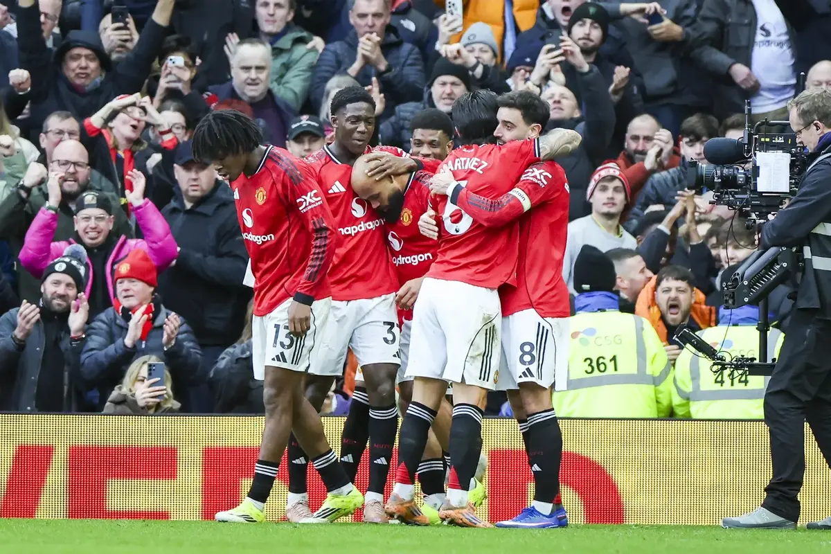 “Big difference…” – Paul Scholes explains how Kobbie Mainoo’s return has helped one Manchester United star