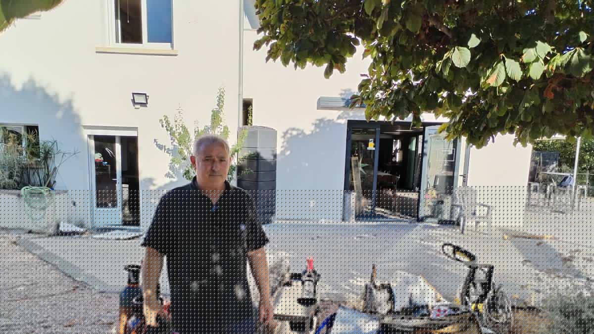 "La chaleur dans le restaurant devait atteindre au moins 600 °C" : en plein orage, la foudre s'abat sur son établissement et sa maison, ce père de famille voit des années de travail disparaitre