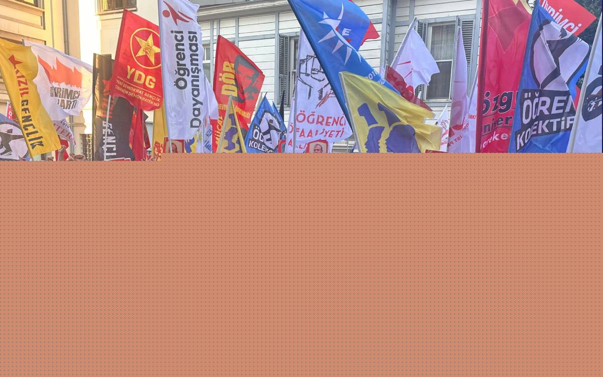 Kadıköy'de Suruç anması: Karanlıkta bırakılmak istenmesine karşı adalet mücadelesini büyüteceğiz