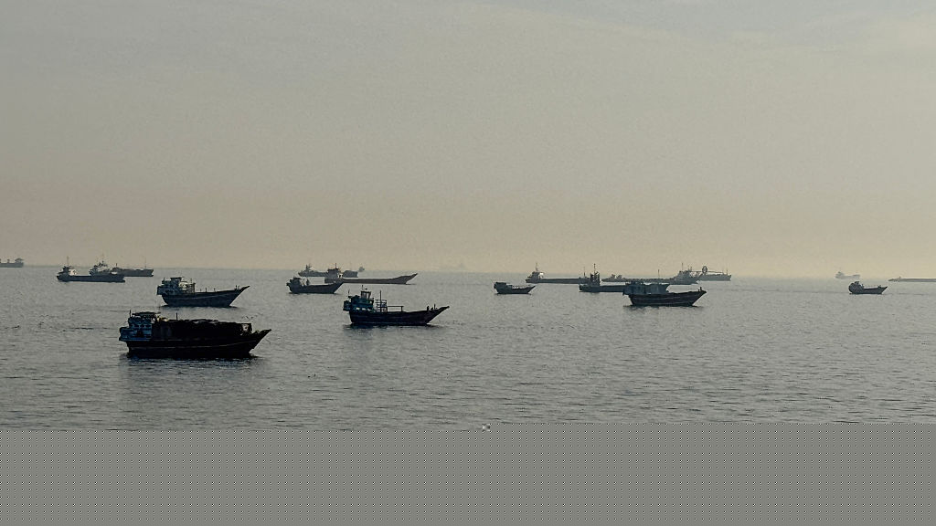 Iraq Is Struggling To Get Its Oil Through The Hormuz Strait. It's Offering Millions In Discounts To Those Daring To Take It