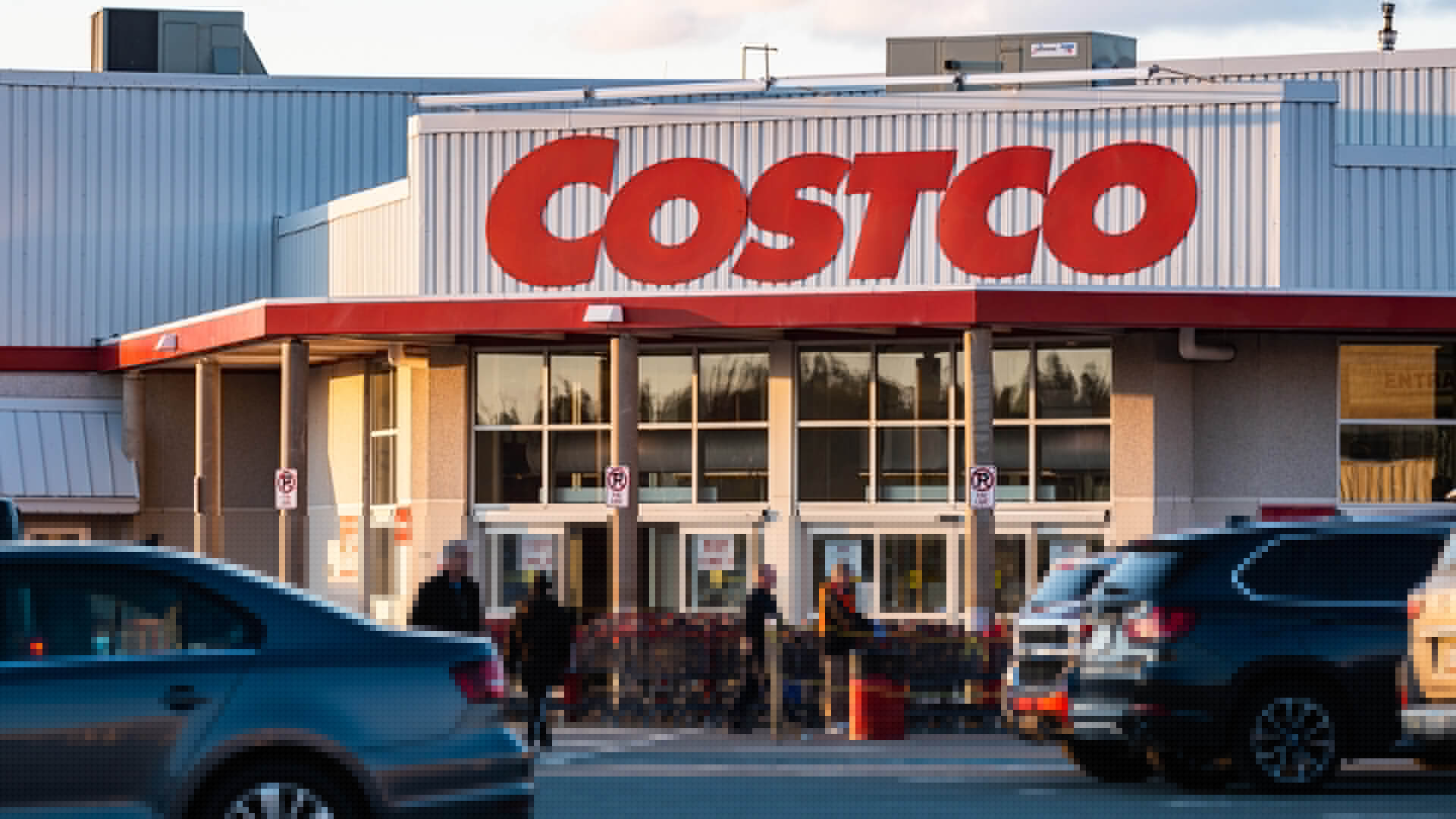 4 Reasons You Should Invest in Costco Stock
