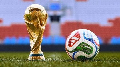 FIFA President Gianni Infantino Unveils TRIONDA, the Official Match Ball for FIFA World Cup 2026 (Watch Video)