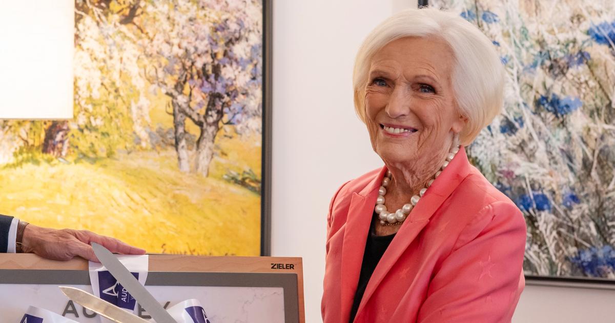 Mary Berry speaks of 'joy' at retirement home