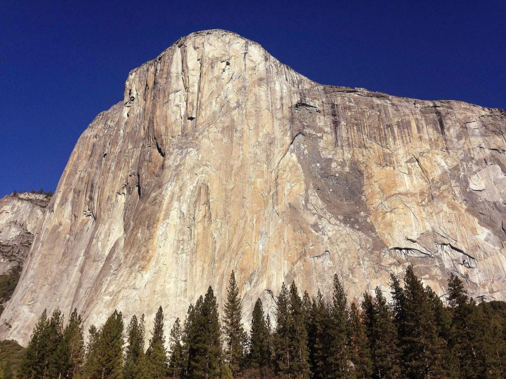 Alaskan climbing star dies in fall from Yosemite’s El Capitan