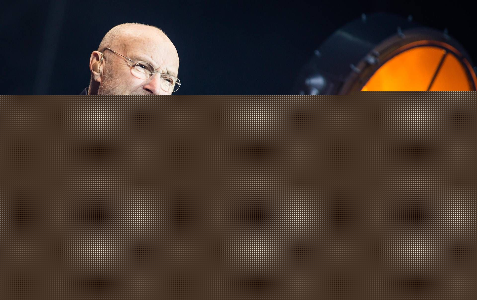 "L'alcol mi ha quasi ucciso". Phil Collins racconta il ricovero e la rinascita