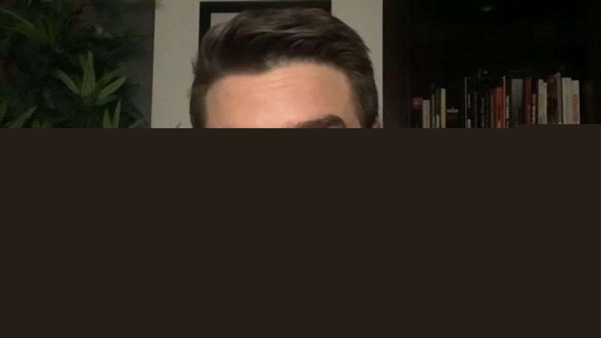 Óscar Puente, sobre el saludo de Javier Negre al rey: "Esta situación me parece una absoluta ignominia"