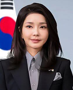 Former first lady jailed for bribery