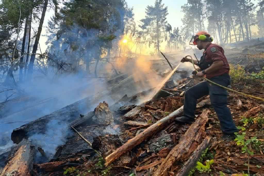 Shifting winds could increase activity on Quilpituk Creek wildfire